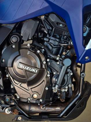 SUZUKI V-STROM 650 ABS SUZUKI V-STROM 650 ABS